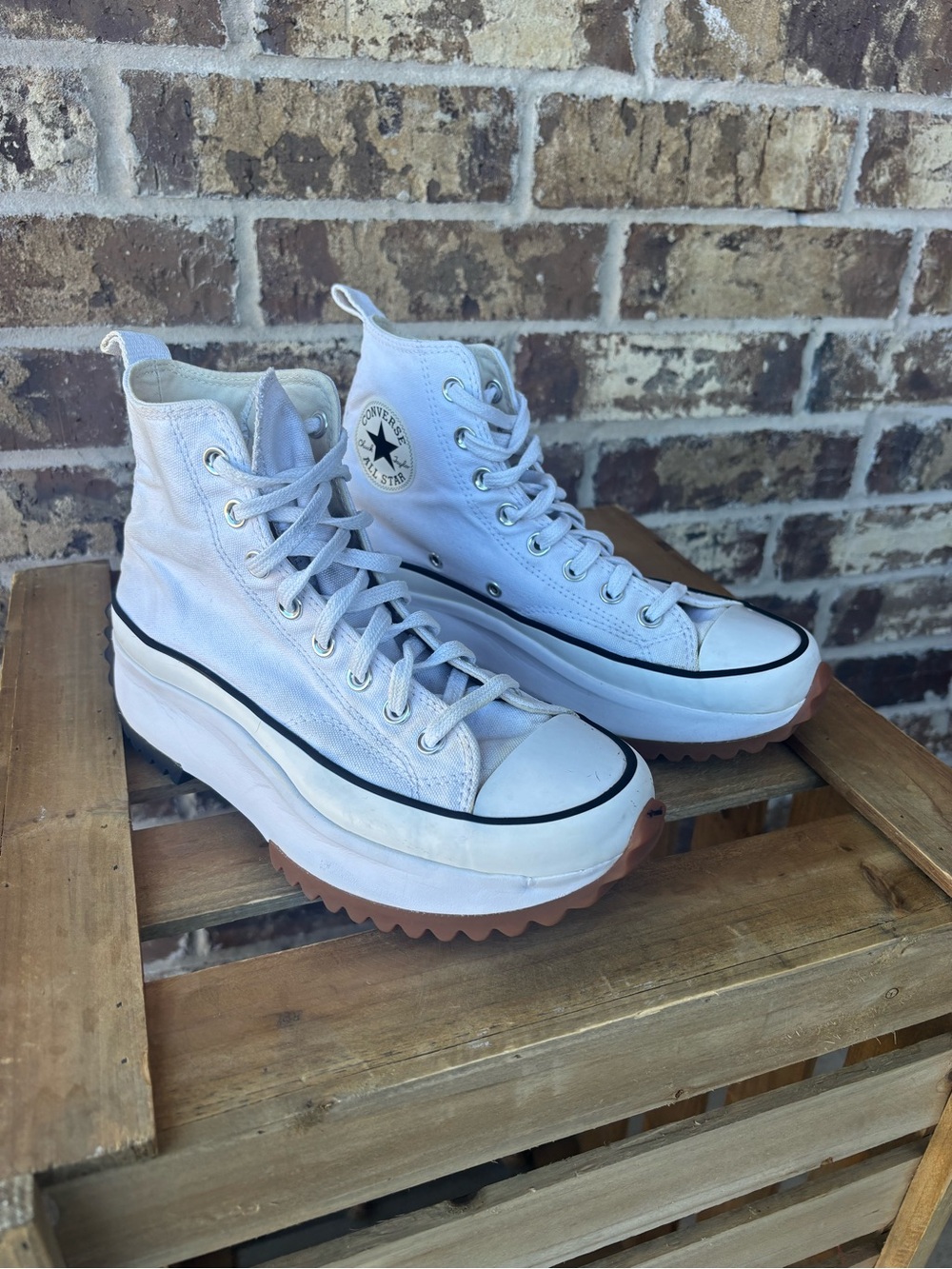 Converse Run Star Hike Platform High Top Sneakers Women’s 8.5